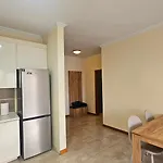 Next To Blloku 2-bdr Spacious Διαμέρισμα