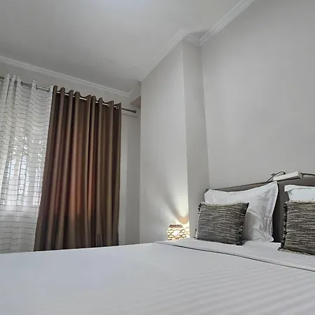 Next To Blloku 2-bdr Spacious Lejlighed *