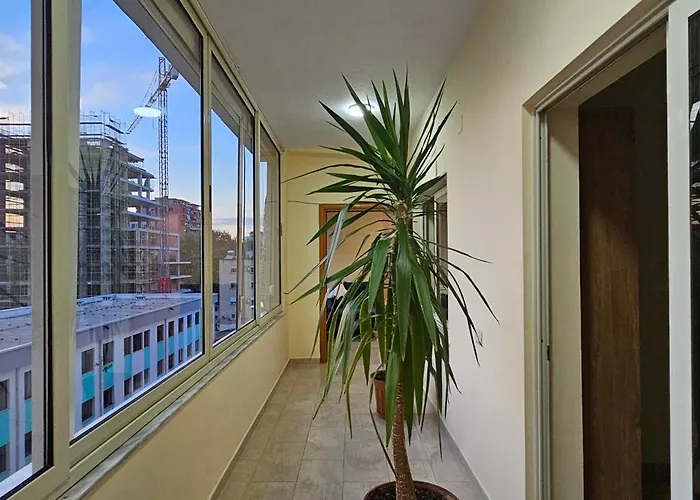 Next To Blloku 2-bdr Spacious Lejlighed