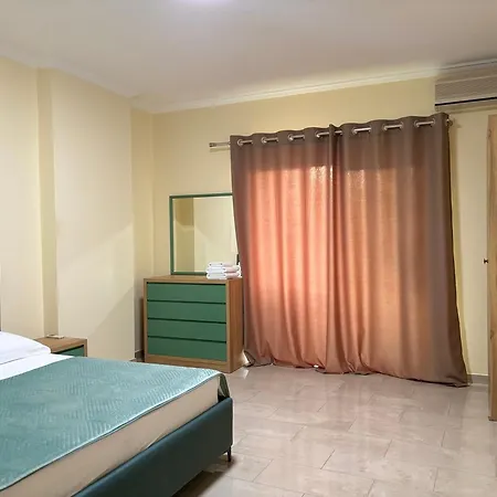 Next To Blloku 2-bdr Spacious Apartmán *