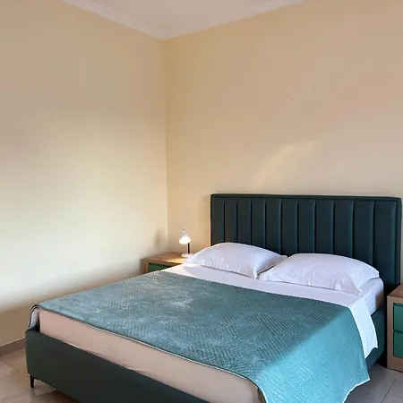 Next To Blloku 2-bdr Spacious Lägenhet *