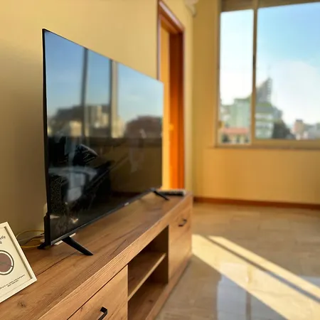 Apartament Next To Blloku 2-bdr Spacious