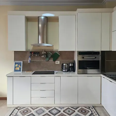 Апартаменты Next To Blloku 2-bdr Spacious