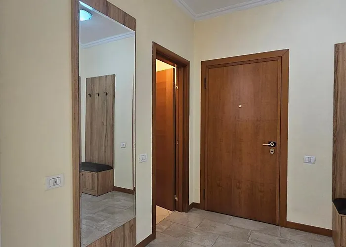 Next To Blloku 2-bdr Spacious شقة *