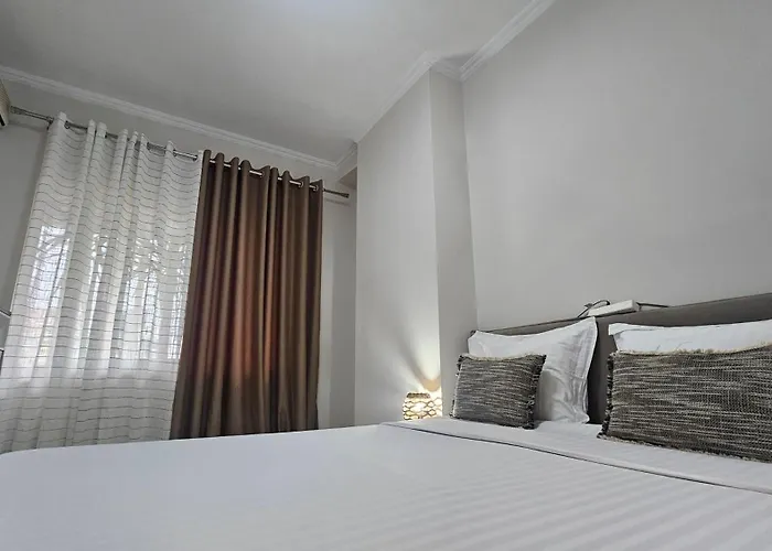 Next To Blloku 2-bdr Spacious شقة *